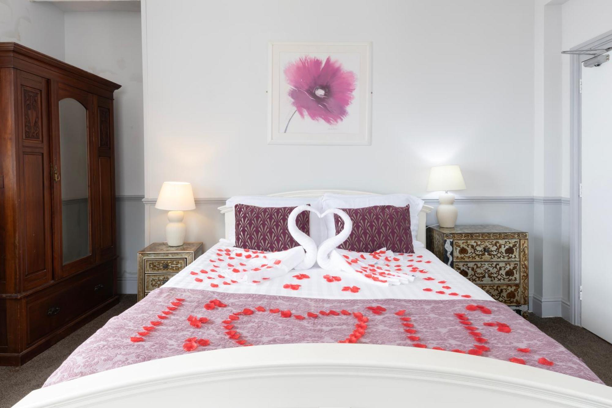 חלנדודנו The Manor Hotel מראה חיצוני תמונה