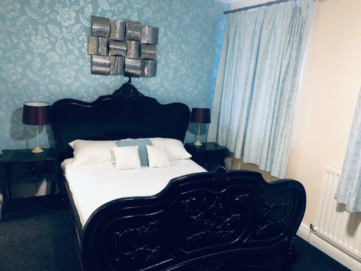 חלנדודנו The Manor Hotel מראה חיצוני תמונה