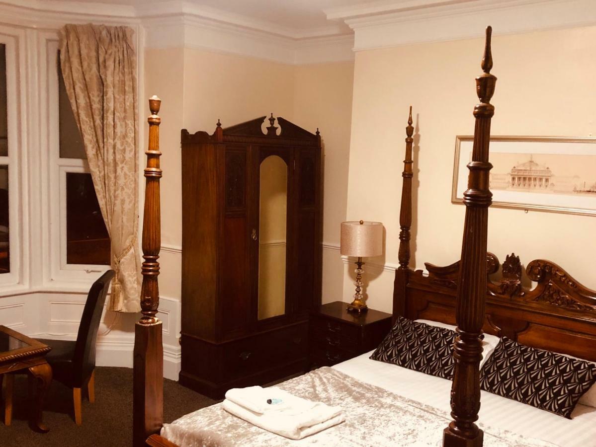 חלנדודנו The Manor Hotel מראה חיצוני תמונה
